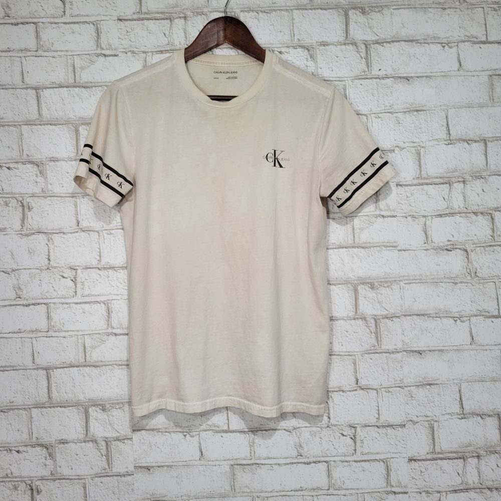 Calvin Klein Jeans vintage tee - Picture 6 of 13